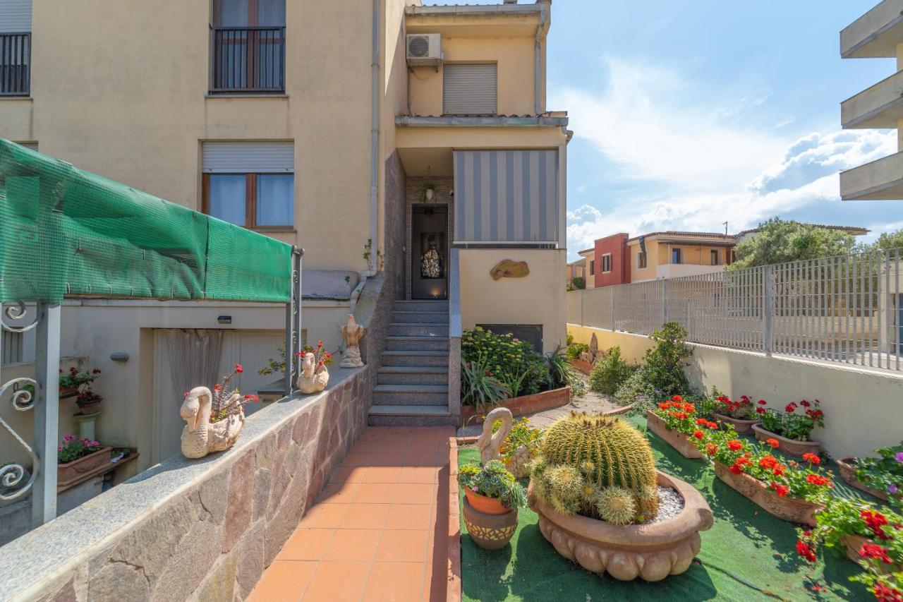 Hotel Domo Nora à Olbia Extérieur photo